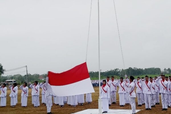 MAN Purworejo Jadi Paskibra Upacara HUT RI Kelurahan Pangenjurutengah