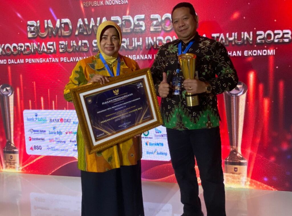 Perumdam Tirta Perwitasari Purworejo Raih BUMD Award 2023 dari Kemendagri
