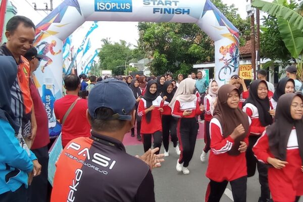 Meriahkan HUT ke-58, SMKN 2 Purworejo Gelar Skanida Fun Run 5K