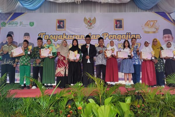 Lomba Solo Vocal Milad ke-47 MTsN 1 Purworejo, Siswi SD Pius Jadi Juara 1: Bukti Harmonisasi Terjalin Apik