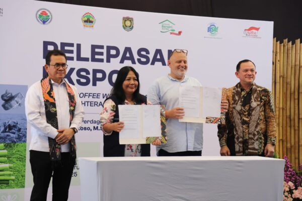 Kunjungi Purworejo, Menteri Perdagangan Lepas Ekspor Mainan Hewan ke Eropa dan Amerika Bernilai Puluhan Miliar