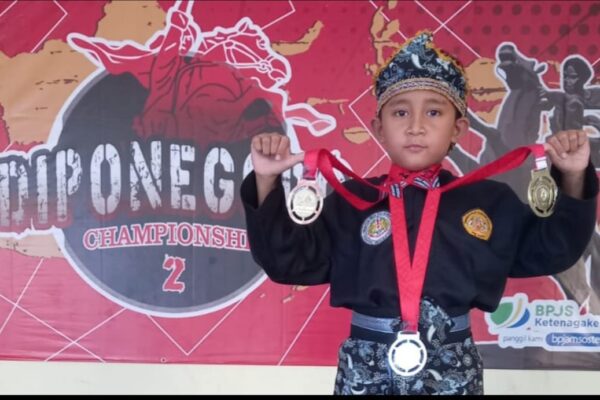 Ikut Kejurnas di Magelang, Pesilat Cilik Purworejo Sabet 2 Medali Emas