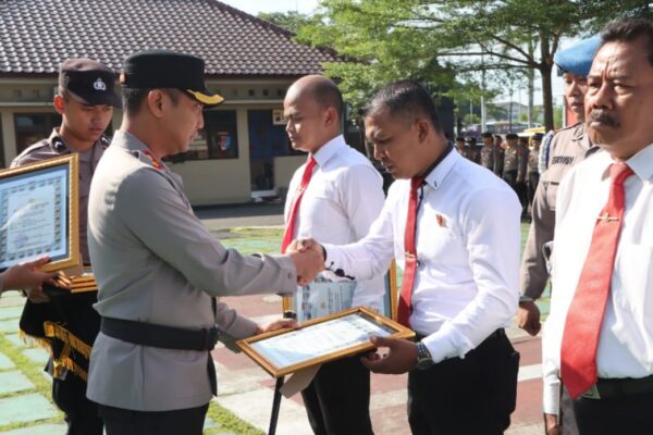 Bongkar Perkara Narkotika 852 Gram, Personel Satresnarkoba Polres Purworejo Diganjar Penghargaan