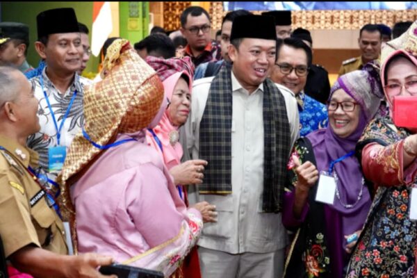 Sosialisasi Pendaftaran Tanah Ulayat di Sumatera Barat, Menteri Nusron: Negara Hadir Lindungi Hak Masyarakat Hukum Adat
