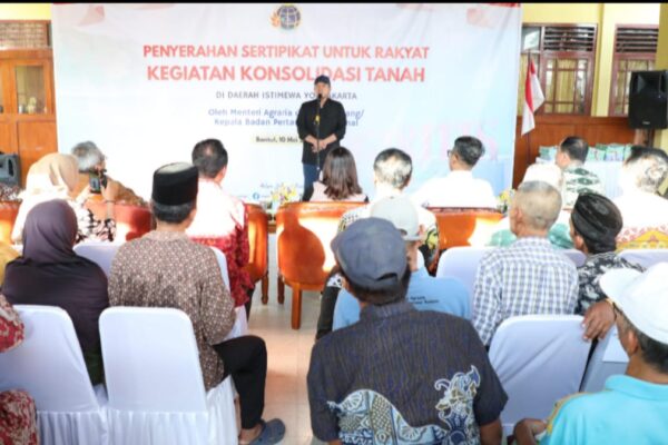 Serahkan 811 Sertipikat Program Konsolidàsi Tanah, Menteri ATR/Kepala BPN Sampaikan Pesan Mendalam
