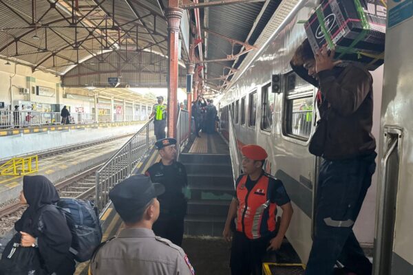 Kereta Api Jadi Moda Trasportasi Favorit, Stasiun Kutoarjo Layani Ribuan Pelanggan Selama Mei 2025