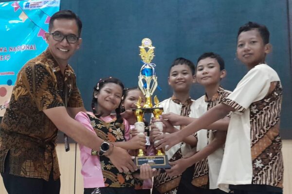 FLS3N Lomba Kreativitas Musik Tradisi, SMPN 6 Wakili Purworejo ke Tingkat Provinsi, Kepala Sekolah: Alhamdulillah Perjuangan Terbayar