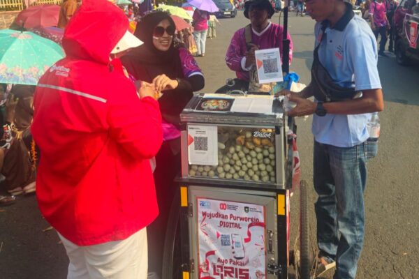 BPKPAD Purworejo Literasikan Transaksi Digital Pakai Cilok, Bayar Gunakan QRIS