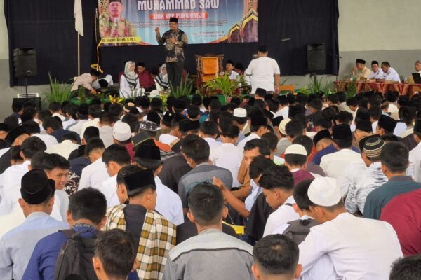 Peringati Maulid Nabi Muhammad SAW, SMK YPP Purworejo Ajak Siswanya Tambah Rajin Ibadah