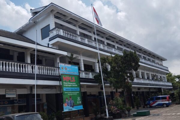 Soal Tunggakan Biaya Sekolah, Pembina Yayasan SMK PN Beri Penjelasan